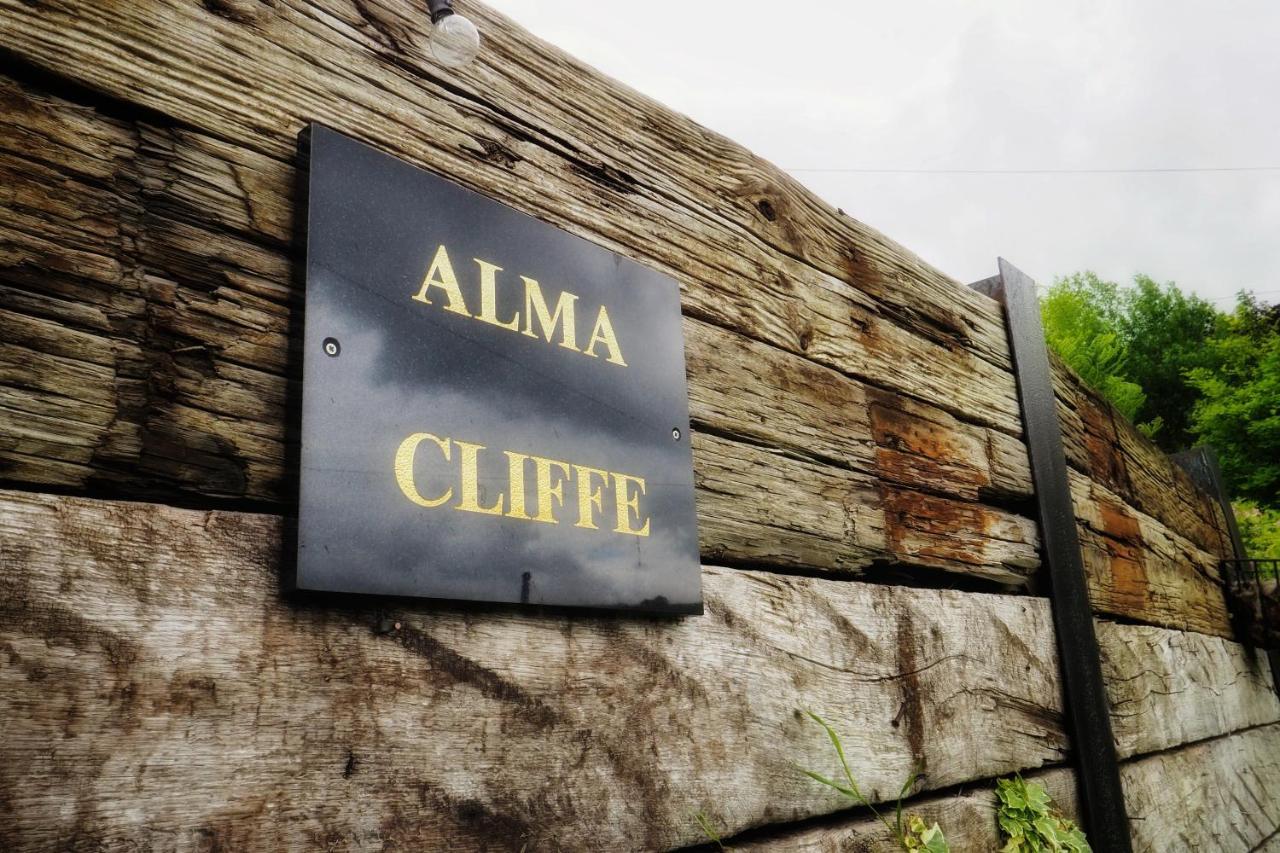 Alma Cliffe Guest House Barnoldswick Exterior photo